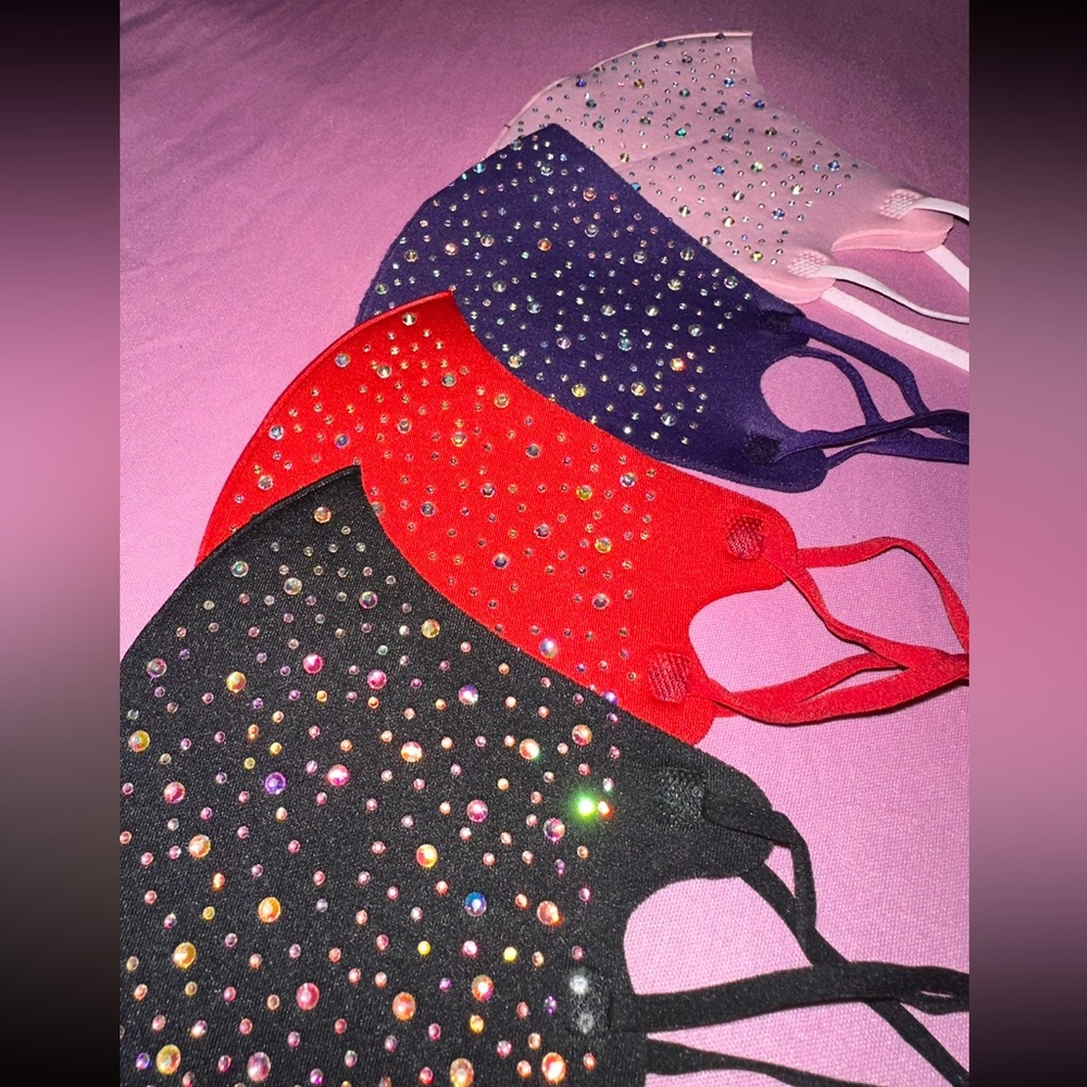 💎 4 pack bundle of rhinestone variety color face masks 💎